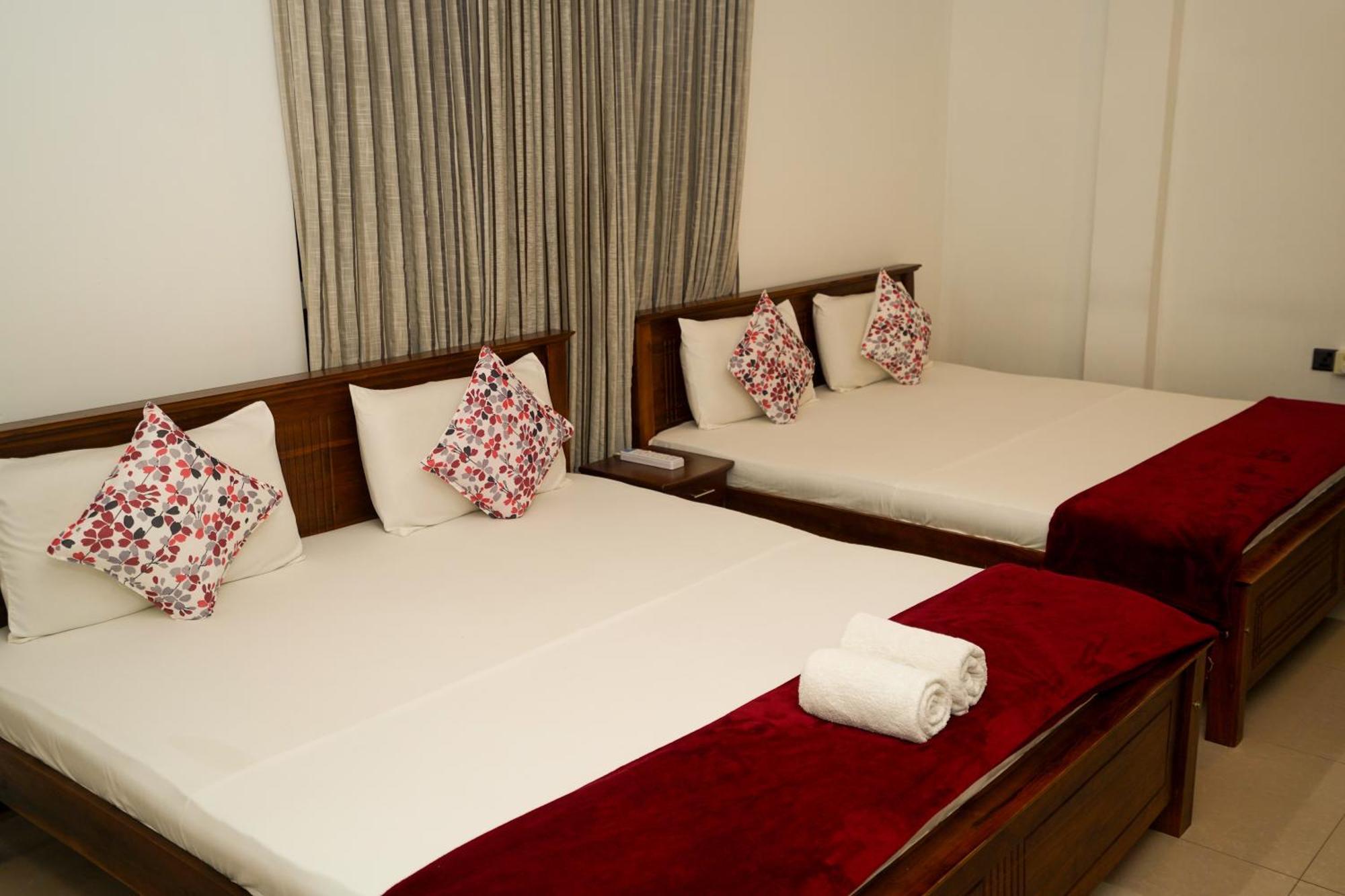 Airport 4 Season Transit Hotel Katunayaka Bagian luar foto