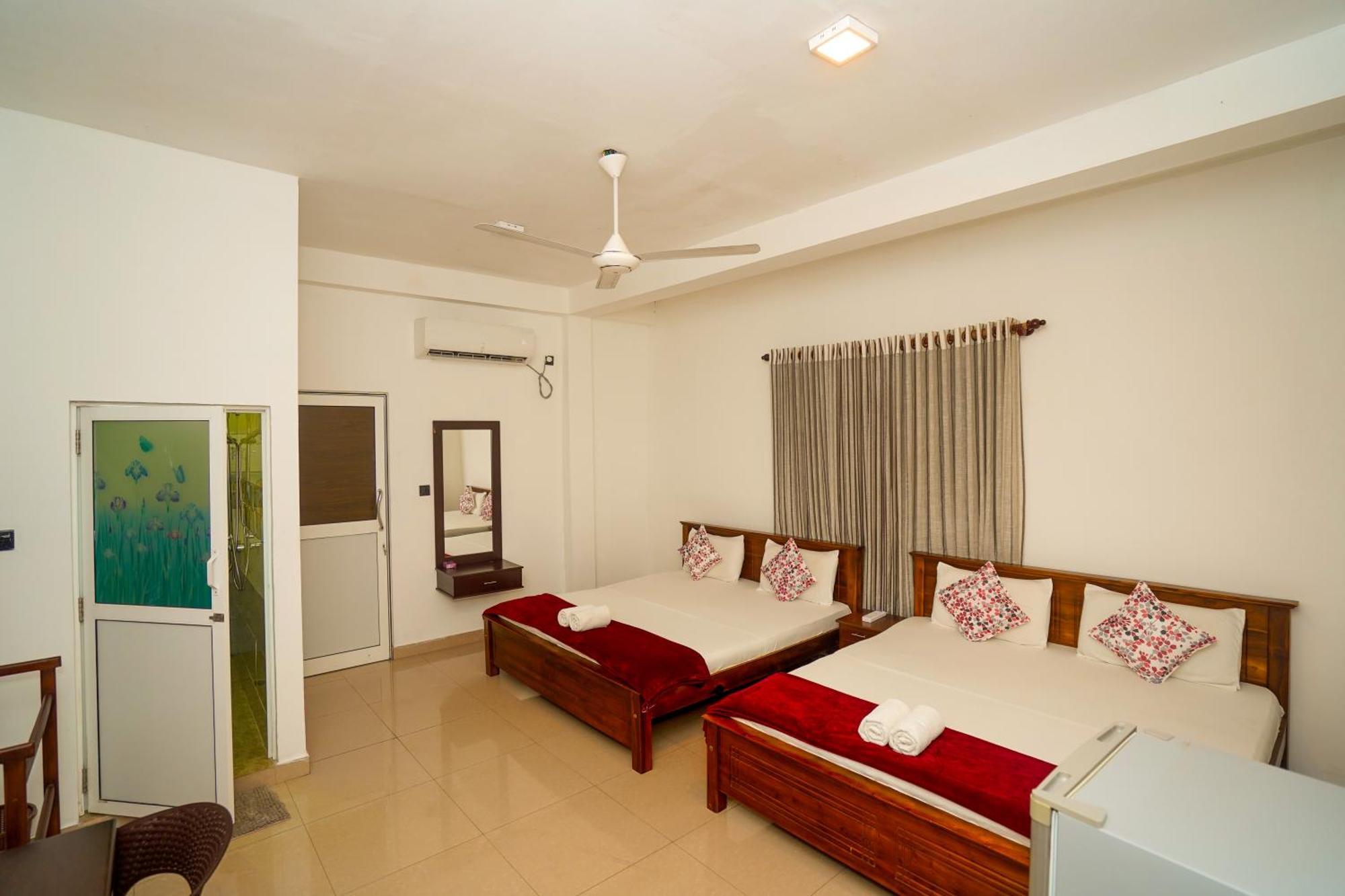 Airport 4 Season Transit Hotel Katunayaka Bagian luar foto