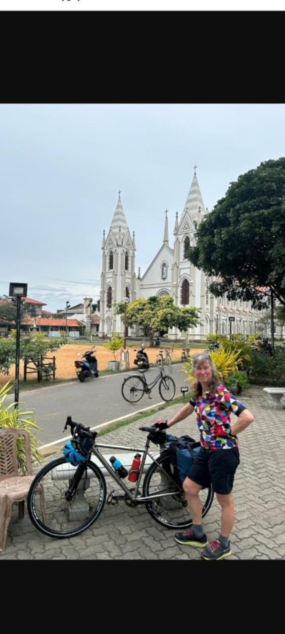 Airport 4 Season Transit Hotel Katunayaka Bagian luar foto