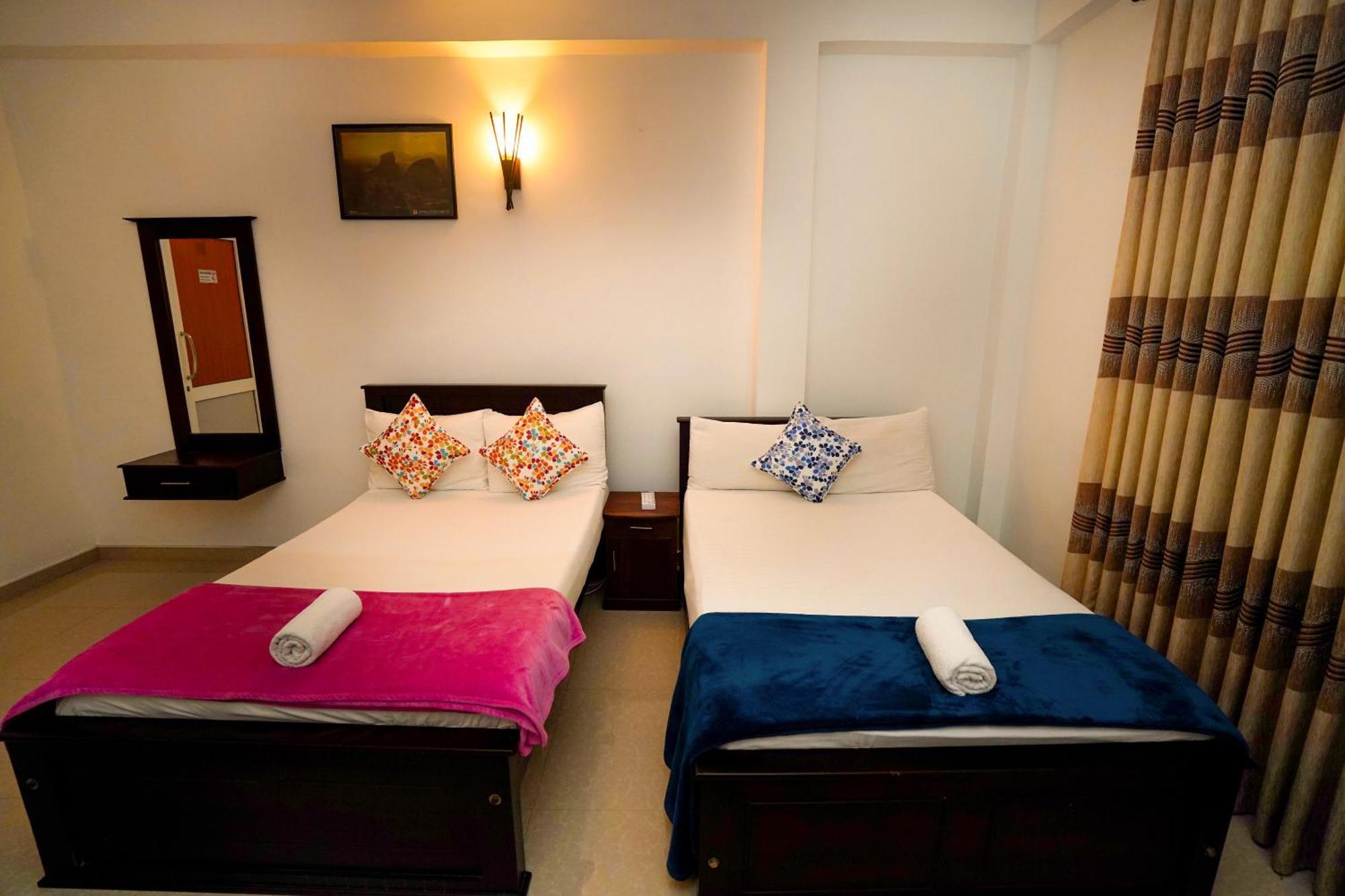 Airport 4 Season Transit Hotel Katunayaka Bagian luar foto