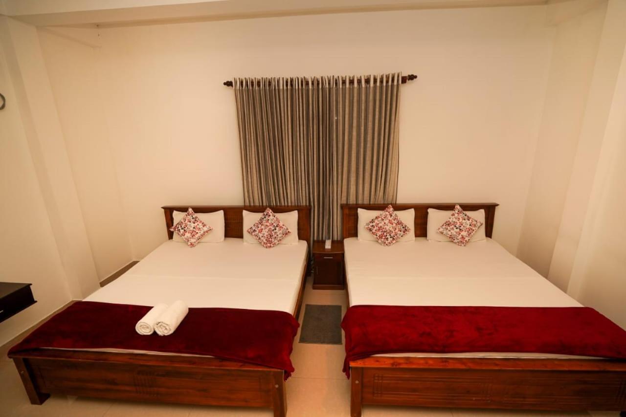 Airport 4 Season Transit Hotel Katunayaka Bagian luar foto
