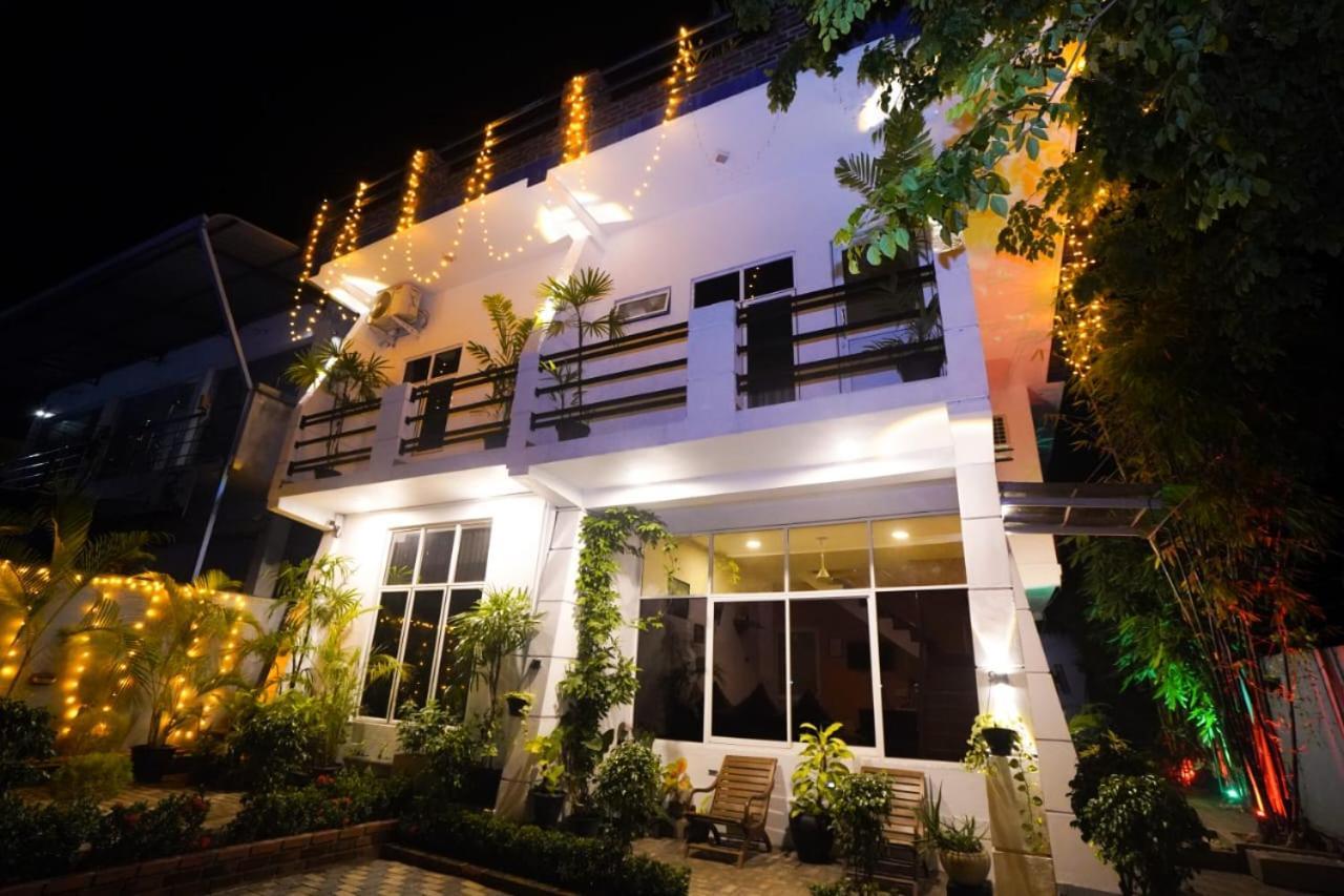 Airport 4 Season Transit Hotel Katunayaka Bagian luar foto